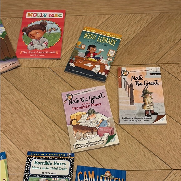 Children's Book Collection - Colorful Assortment - Picture 8 of 8